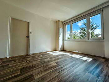 Pokoj s kuchyňským koutem - Pronájem bytu 2+kk v osobním vlastnictví 36 m², České Budějovice
