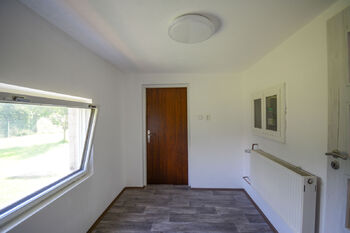 předsíň - Pronájem domu 85 m², Lochenice