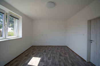 ložnice - Pronájem domu 85 m², Lochenice