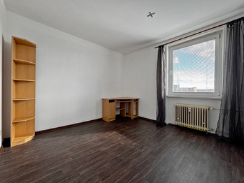 pokoj 1 - Pronájem bytu 4+1 v osobním vlastnictví 82 m², České Budějovice