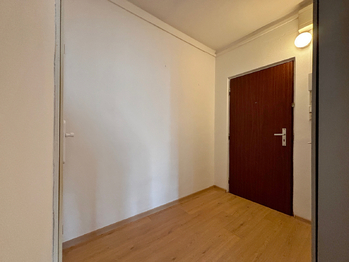 předsíň - Pronájem bytu 4+1 v osobním vlastnictví 82 m², České Budějovice