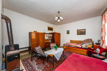 Prodej domu 67 m², Káraný