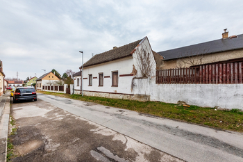 Prodej domu 67 m², Káraný