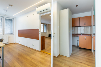 Pronájem obchodních prostor 182 m², Praha 5 - Košíře