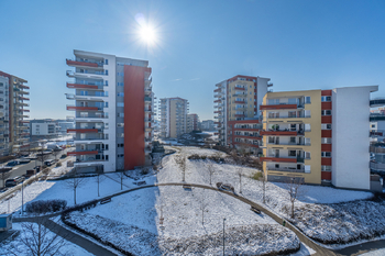 Výhled z balkonu - Pronájem bytu 4+kk v osobním vlastnictví 104 m², Praha 9 - Letňany