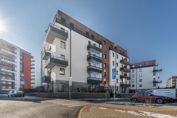 Pohled na dům - Pronájem bytu 4+kk v osobním vlastnictví 104 m², Praha 9 - Letňany