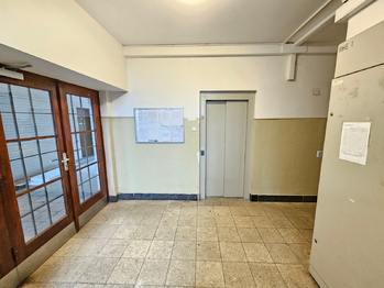 Pronájem bytu 1+kk v osobním vlastnictví 28 m², Praha 5 - Smíchov