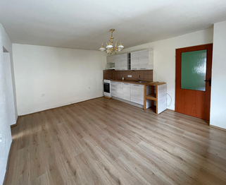 Pronájem domu 80 m², Církvice