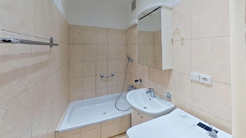 Pronájem bytu 1+1 v osobním vlastnictví 33 m², Praha 8 - Kobylisy