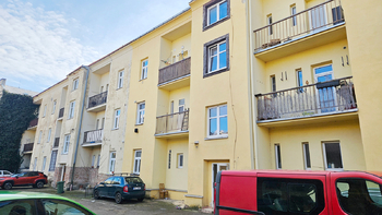 Prodej bytu 1+1 v osobním vlastnictví 62 m², Slaný