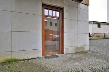 přístup ze dvora domu ... - Pronájem obchodních prostor 40 m², Havlíčkův Brod