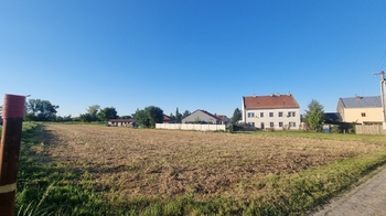 Prodej pozemku 930 m², Doloplazy