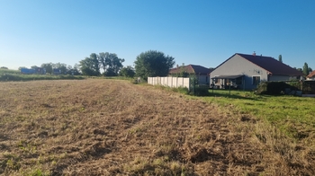 Prodej pozemku 840 m², Doloplazy