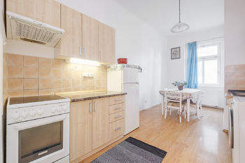 Pronájem bytu 1+kk v družstevním vlastnictví 25 m², Praha 4 - Podolí