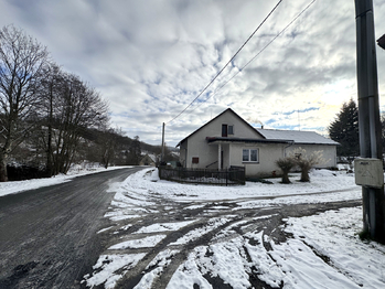 Prodej domu 200 m², Oskava