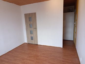 ložnice se šatnou - Pronájem bytu 4+1 v osobním vlastnictví 85 m², Bílina