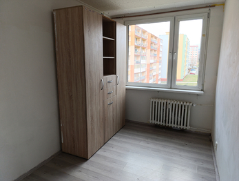 pokoj 3 - Pronájem bytu 4+1 v osobním vlastnictví 85 m², Bílina