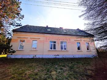 Pohled z ulice - S - Prodej domu 245 m², Zašová