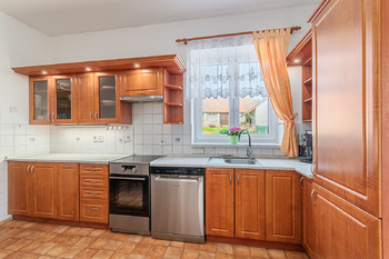 Prodej domu 450 m², Vejvanov