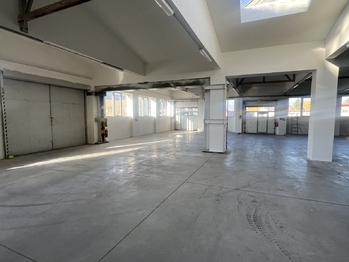 Pronájem skladovacích prostor 1494 m², Kolín