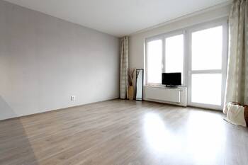 Pronájem bytu 1+kk v osobním vlastnictví 36 m², Praha 9 - Čakovice