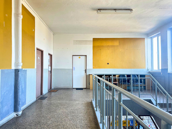 Prodej kancelářských prostor 898 m², Louny