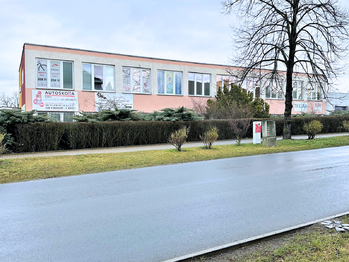 Prodej kancelářských prostor 898 m², Louny