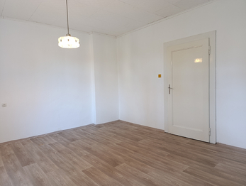 pokoj 3 - Pronájem bytu 3+1 v osobním vlastnictví 85 m², Teplice