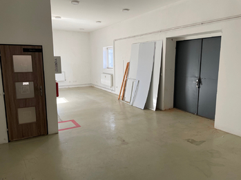 Pronájem skladovacích prostor 548 m², Úvaly