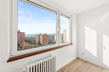 Prodej bytu 1+1 v osobním vlastnictví 31 m², Praha 8 - Troja