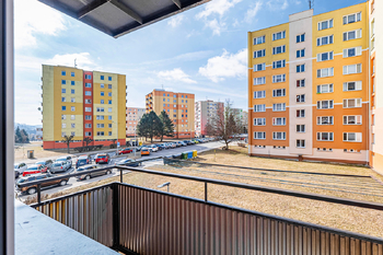 Balkon. - Pronájem bytu 1+1 v osobním vlastnictví 42 m², Jindřichův Hradec