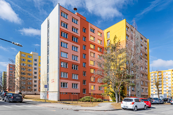 Budova. - Pronájem bytu 1+1 v osobním vlastnictví 42 m², Jindřichův Hradec