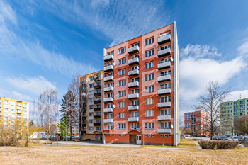 Budova. - Pronájem bytu 1+1 v osobním vlastnictví 42 m², Jindřichův Hradec