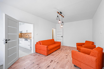 Obývací místnost. - Pronájem bytu 1+1 v osobním vlastnictví 42 m², Jindřichův Hradec