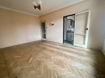 Obývací pokoj - Prodej bytu 2+1 v osobním vlastnictví 54 m², Praha 4 - Záběhlice