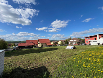 Prodej pozemku 930 m², Svinaře