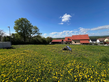 Prodej pozemku 930 m², Svinaře