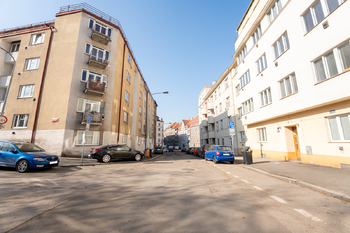 Prodej bytu 1+kk v osobním vlastnictví 26 m², Praha 8 - Libeň