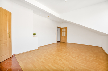 Prodej bytu 1+kk v osobním vlastnictví 26 m², Praha 8 - Libeň