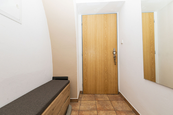 Předsíň - Prodej bytu 3+1 v osobním vlastnictví 77 m², Roudnice nad Labem