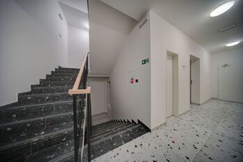 Pronájem bytu 1+kk v družstevním vlastnictví 25 m², Praha 4 - Podolí