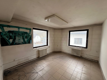 Pronájem skladovacích prostor 700 m², Beroun