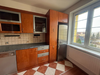 +420 604 191 744 I denisa.myslivcova@re-max.cz - Pronájem bytu 2+kk v osobním vlastnictví 63 m², Bohumín