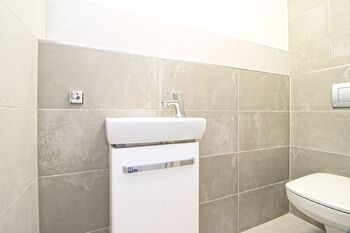 WC - Pronájem bytu 3+kk v osobním vlastnictví 98 m², Plzeň