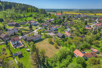 Prodej pozemku 2069 m², Konecchlumí