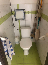 WC - Prodej bytu 3+1 v osobním vlastnictví 78 m², Rovensko pod Troskami