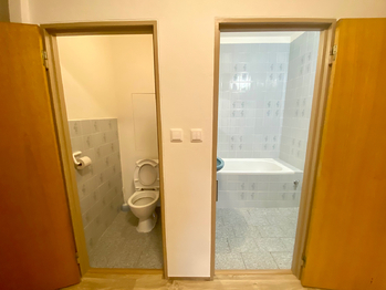 Pohled z chodby - Pronájem bytu 3+1 v osobním vlastnictví 74 m², Zlín