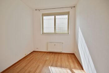 POKOJ / LOŽNICE - Prodej bytu 3+kk v osobním vlastnictví 71 m², Vodňany