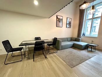 Prodej bytu 2+kk v osobním vlastnictví 74 m², Praha 1 - Nové Město