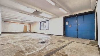 prostor B - Pronájem výrobních prostor 385 m², Louny
